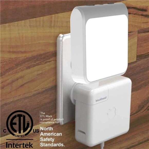 Plug-in Led Night Light with Auto Dusk to Dawn Sensor, Adjustable Brightness - Picture 3 of 7